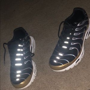 Nike air max plus black silver and gold